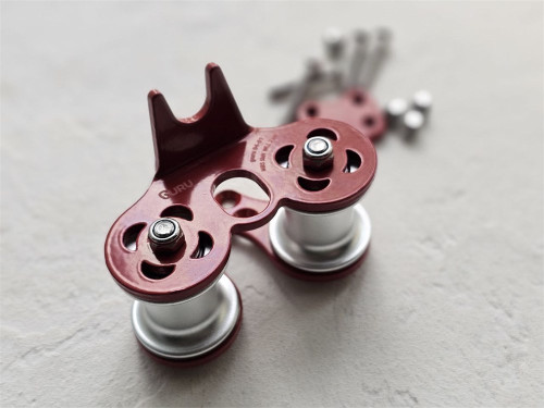  Ролик GURU Treck V2 для навесной переправы красный в Сочи  