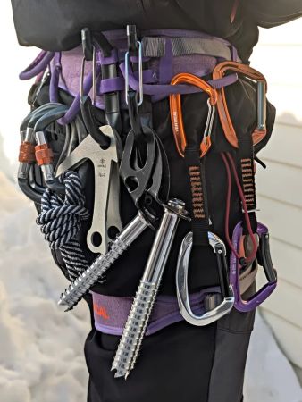  Карабин Вертикаль развесочный Краб розовый в Сочи  