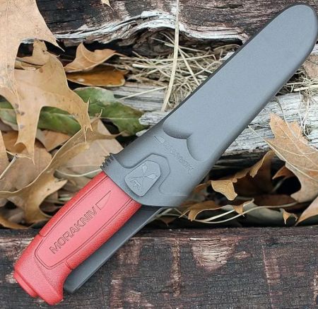Нож Morakniv Basic красный, у\с 12147