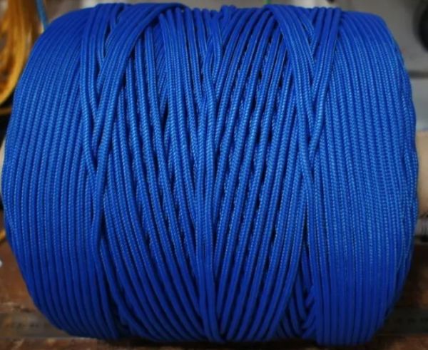  Шнур ПА плетеный 16-ти пр.с ПА серд.d 4 мм синий в Сочи  