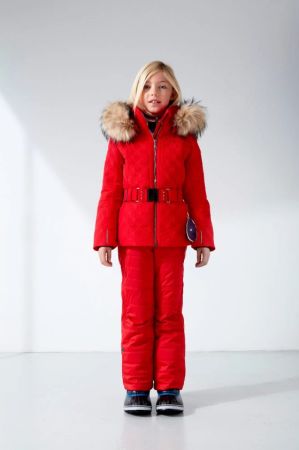 Куртка горнолыжная Poivre Blanc с иск.мехом W21-1003-JRGL/A красный в Сочи