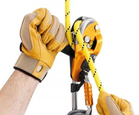  Спусковое устройство RIG Petzl в Сочи  